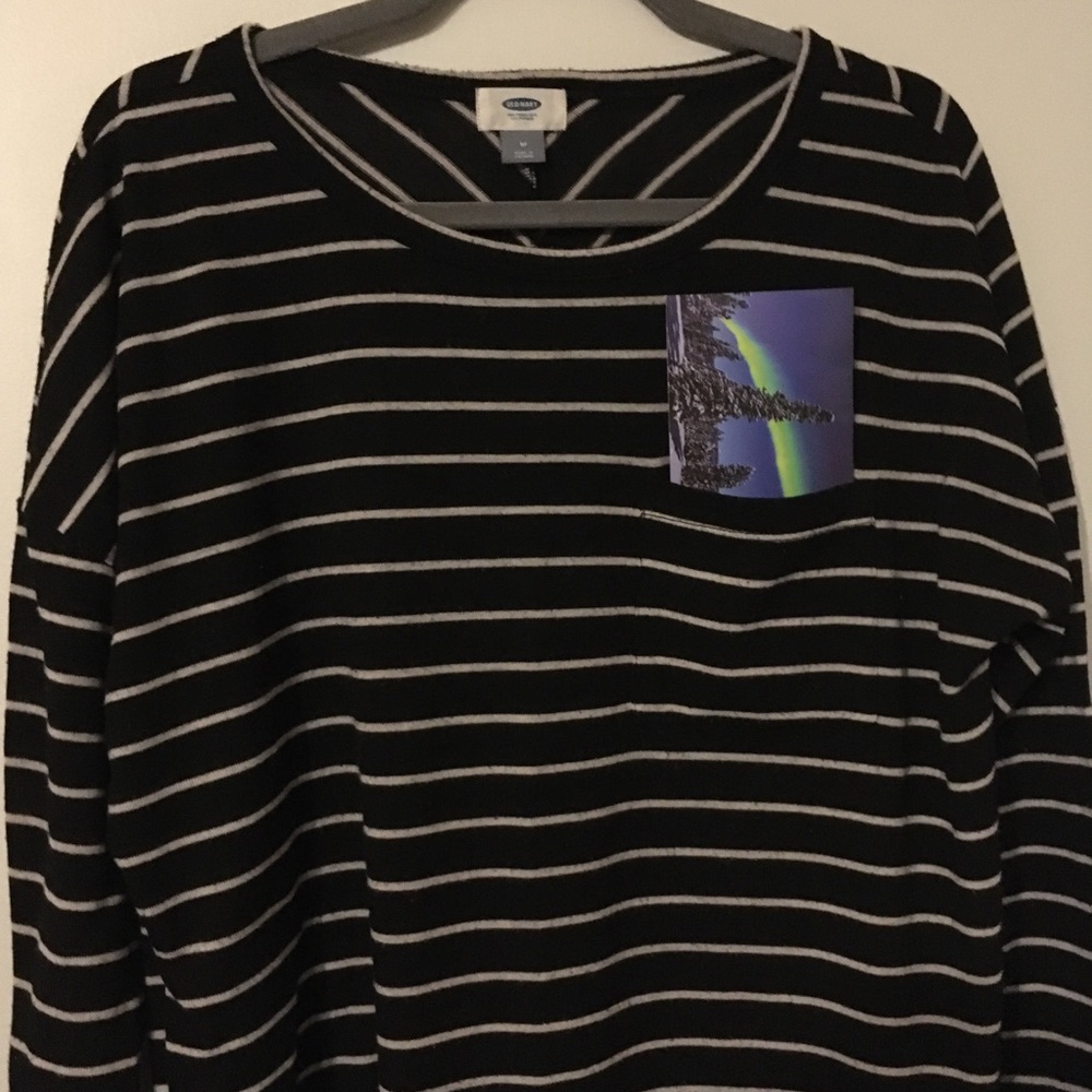 Old Navy Top - Picture 2 of 2